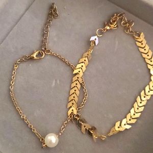 "Classic Gold and Pearl Bracelet ✨️